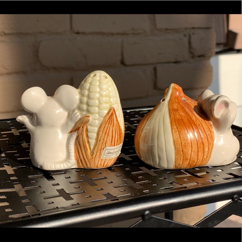 Fitz and Floyd, Inc Mouse Salt And Pepper Shakers - Picture 3 of 12